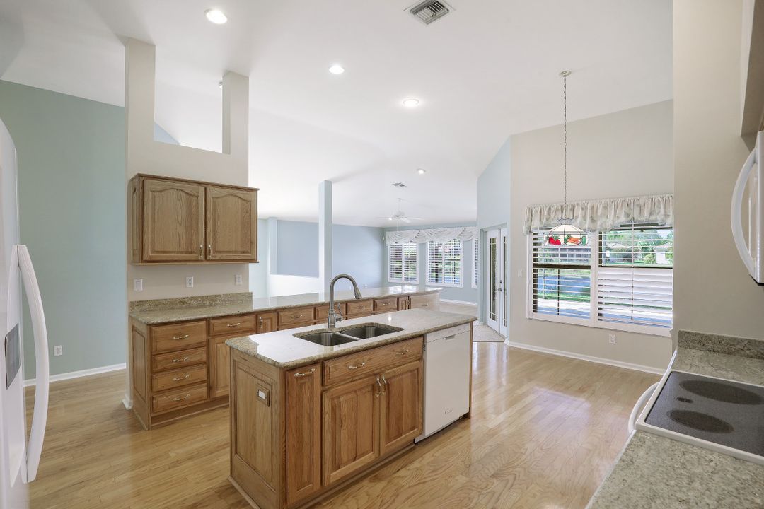 6472 Autumn Woods Blvd, Naples, FL 34109