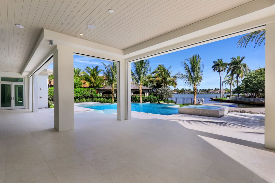 940 17th Ave S, Naples, FL 34102