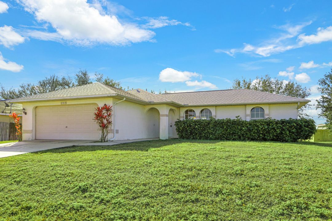 338 NE 23rd St, Cape Coral, FL 33909