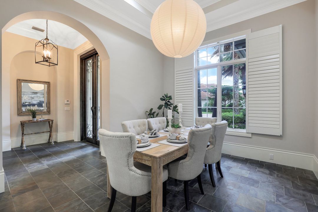 2228 Miramonte Ct, Naples, FL 34105