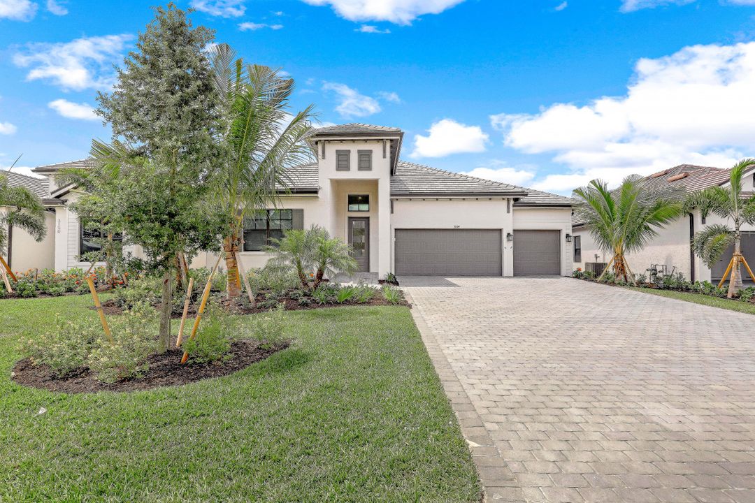 3154 Heather Glen Ct, Naples, FL 34114