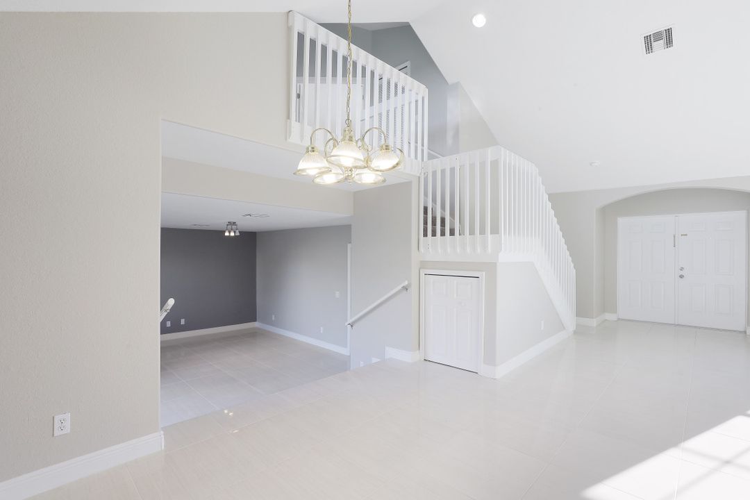 138 SE 4th Pl, Cape Coral, FL 33990