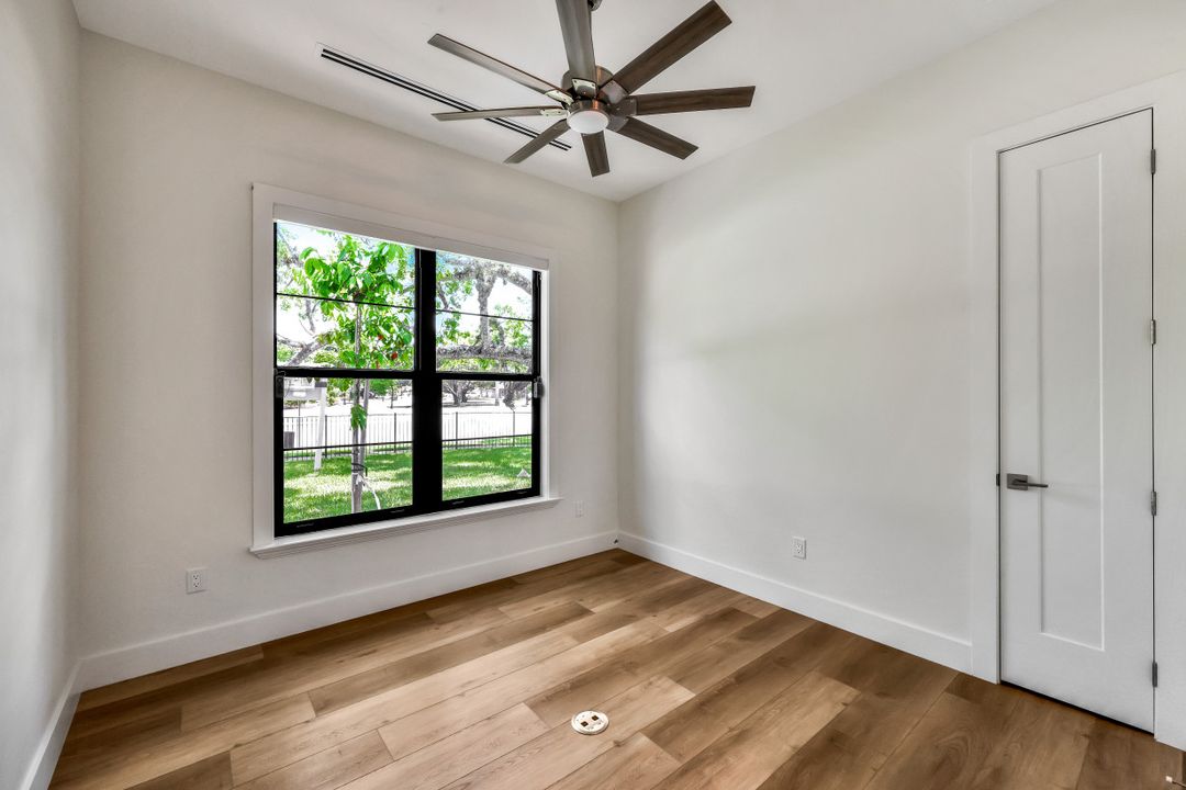 1385 Alcazar Ave, Fort Myers, FL 33901