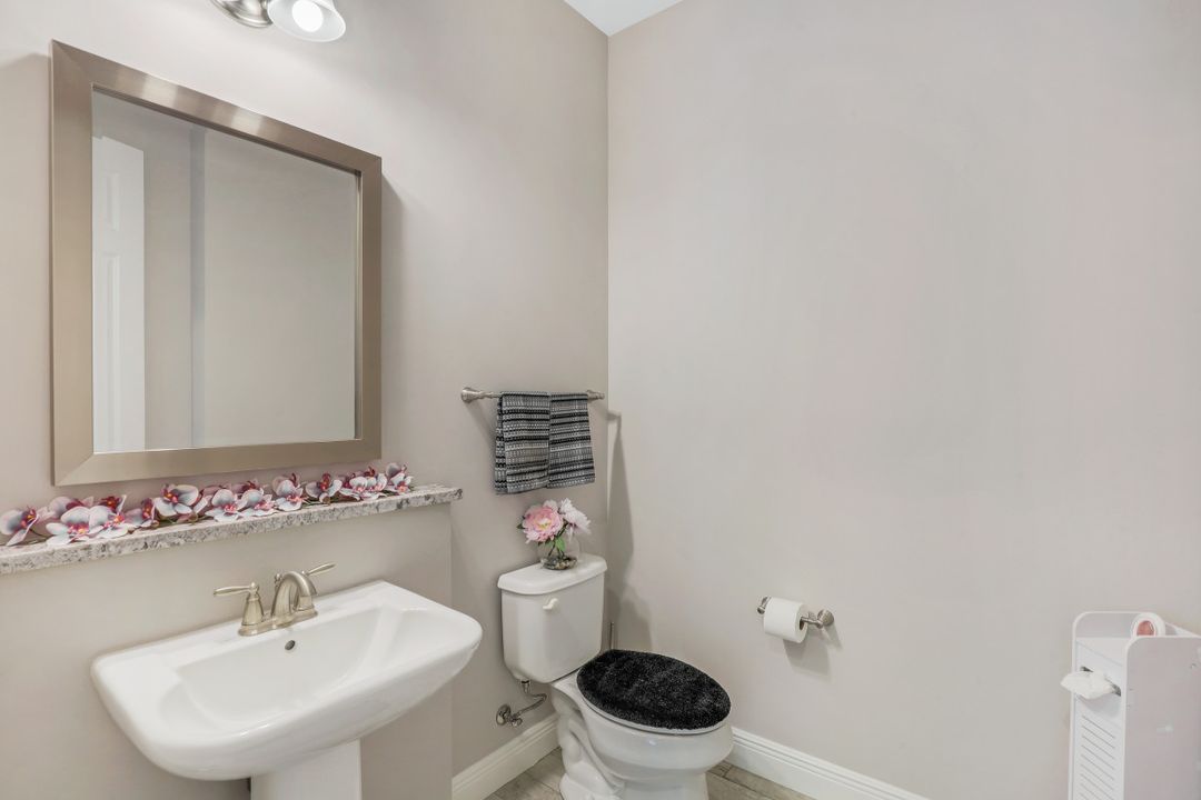 10019 Hidden Pines Ln, Bonita Springs, FL 34135