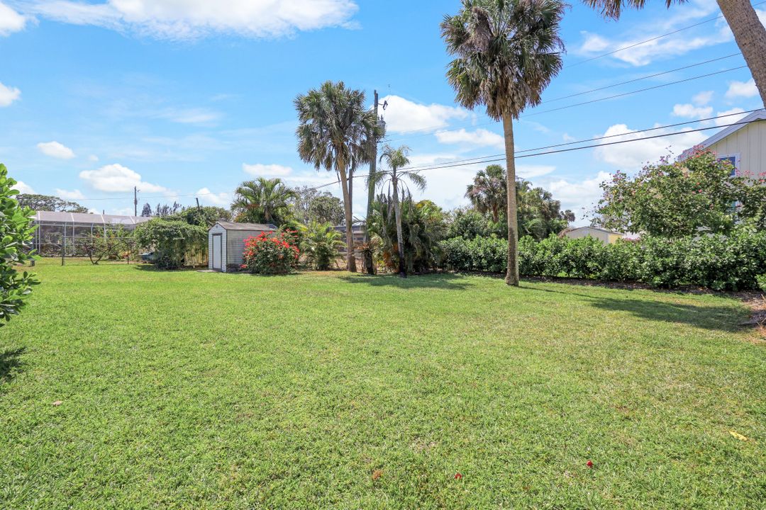 27732 East Dr, Bonita Springs, FL 34135