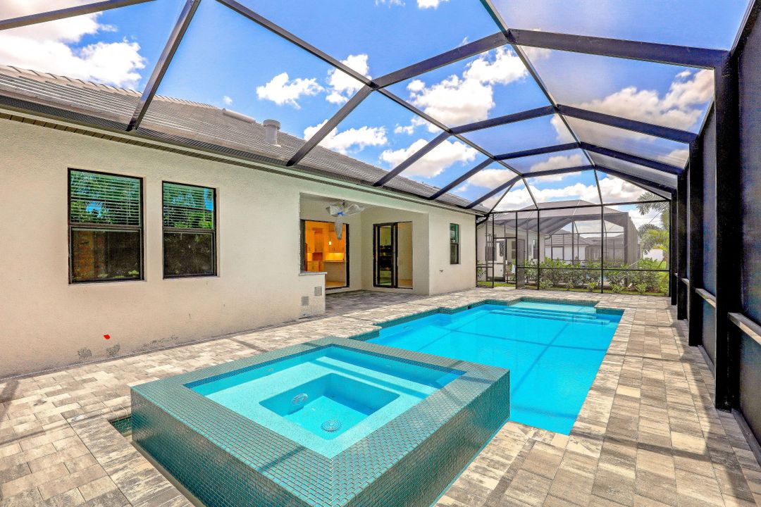 3154 Heather Glen Ct, Naples, FL 34114