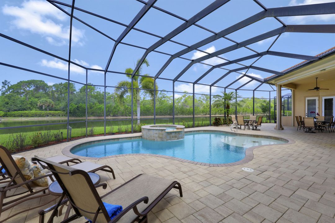 1761 Supreme Ct, Naples, FL 34110