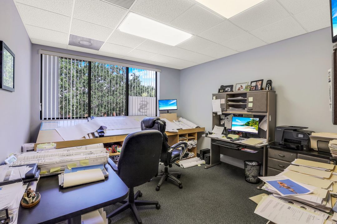 5430 Jaeger Rd, Naples, FL 34109