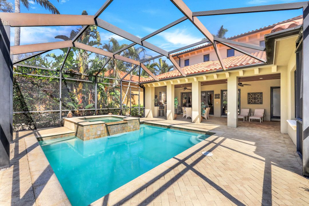 2919 Tiburon Blvd E, Naples, FL 34109