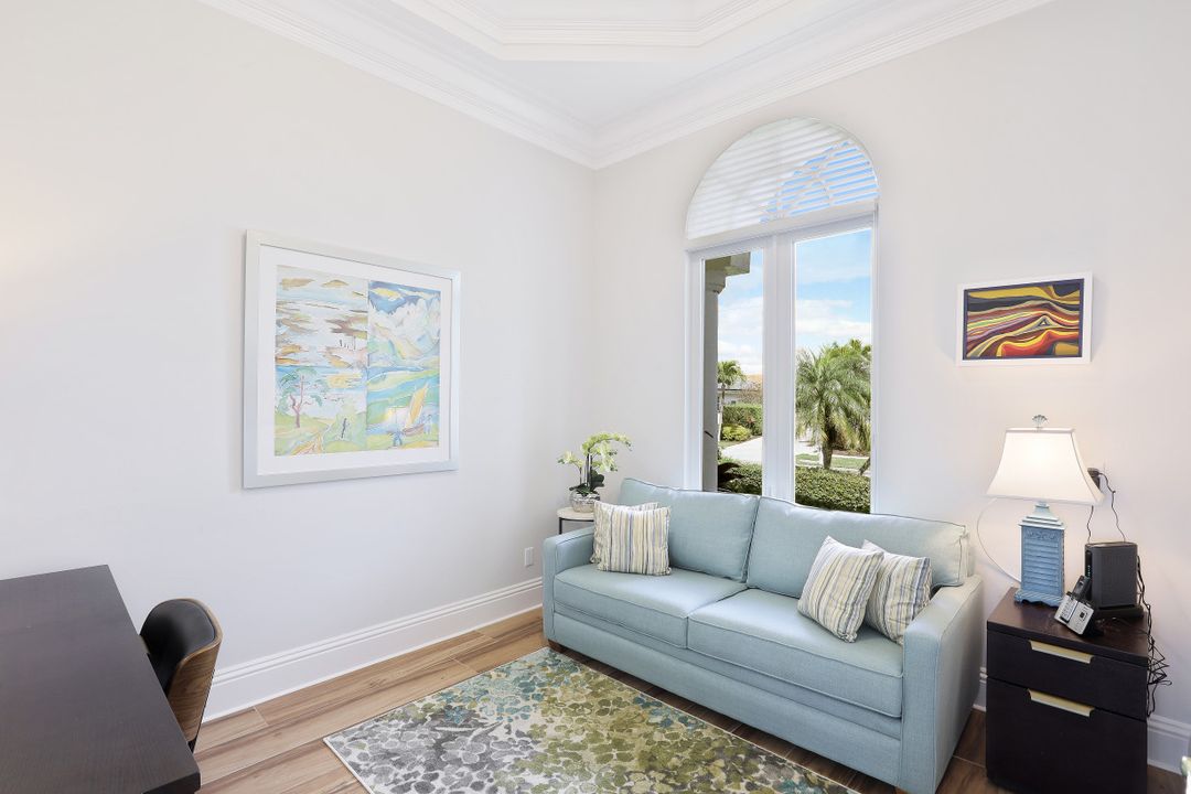 268 Edgewater Ct, Marco Island, FL 34145