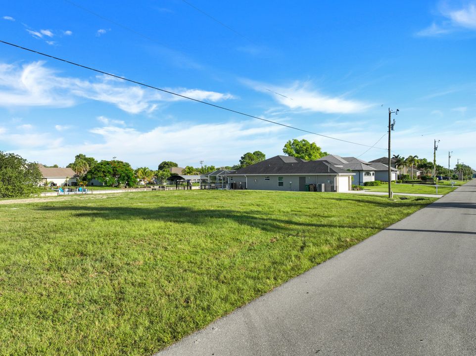 318 SE 5th Ave, Cape Coral, FL 33990