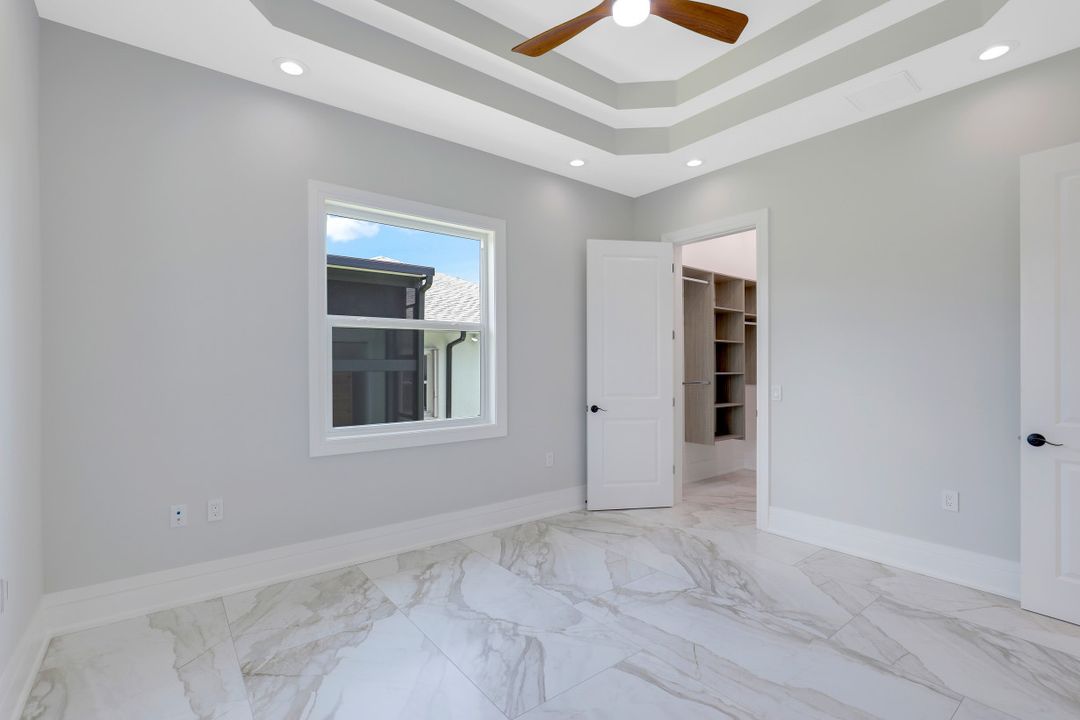 5333 Bayshore Ave, Cape Coral, FL 33904