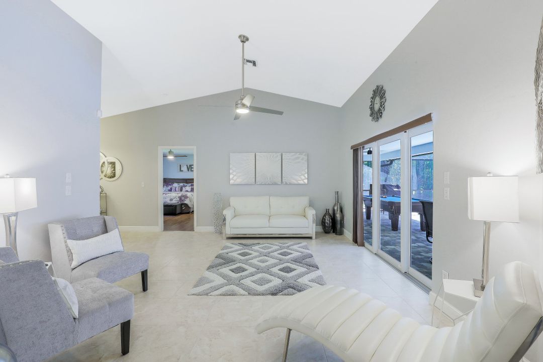 4530 7th Ave SW, Naples, FL 34119