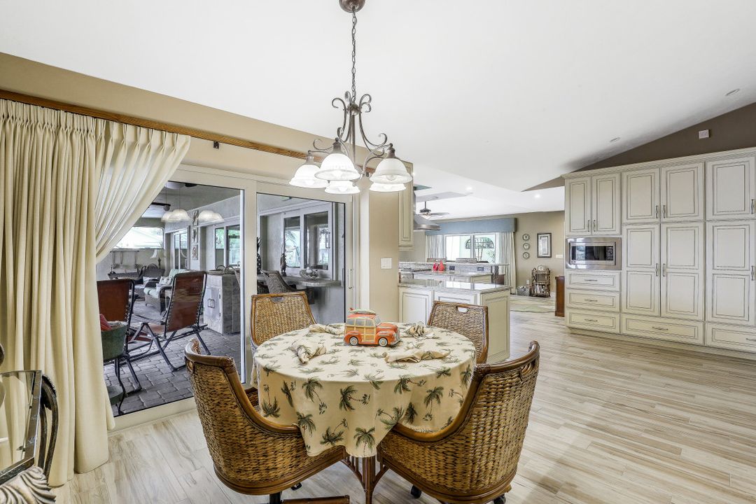 2811 SE 19th Pl, Cape Coral, FL 33904