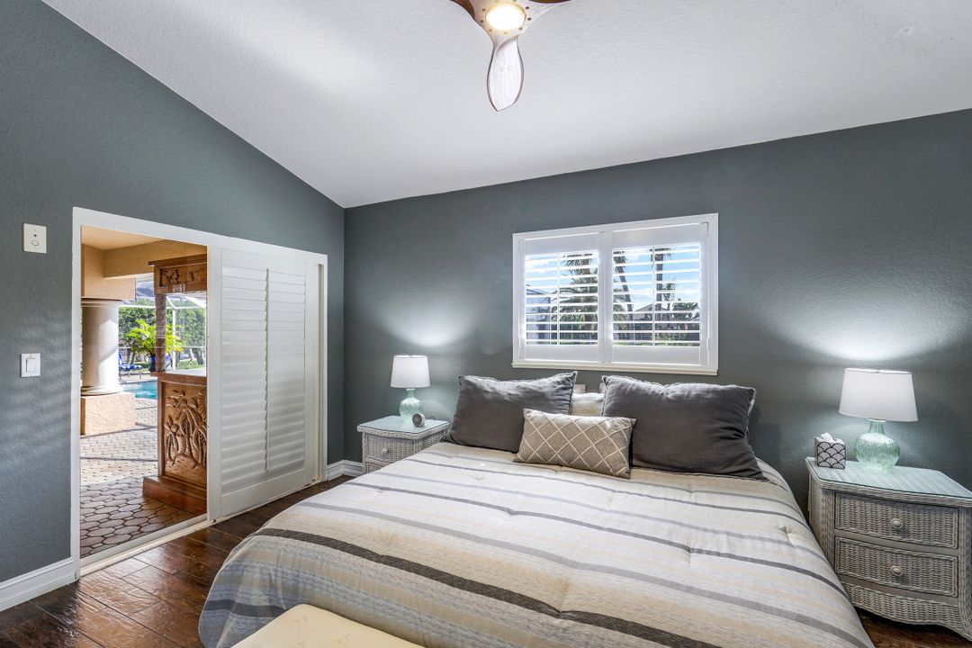 14921 Laguna Dr, Fort Myers, FL 33908