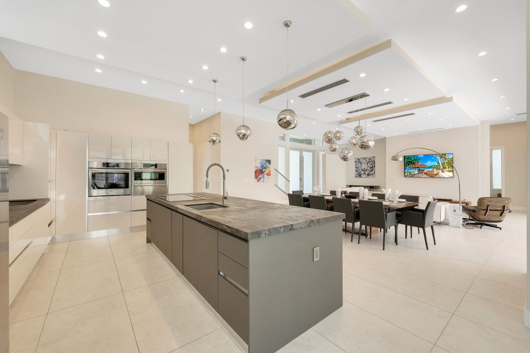 5084 Sorrento Ct, Cape Coral, FL 33904