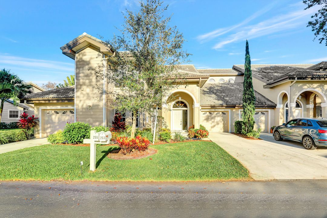 253 Via Perignon, Naples, FL 34119