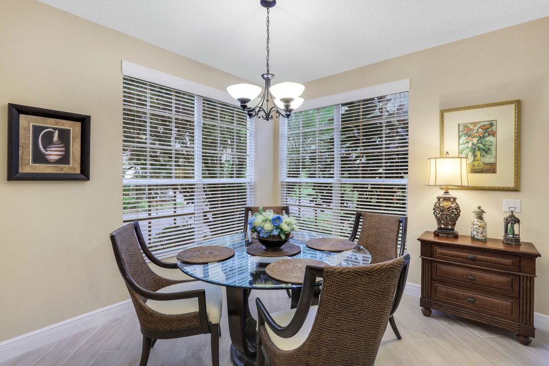 77 Silver Oaks Cir #8101, Naples, FL 34119