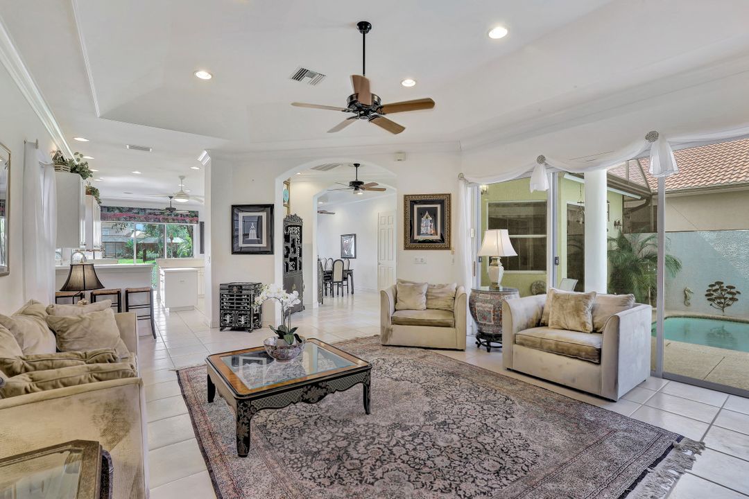 112 April Sound Dr, Naples, FL 34119