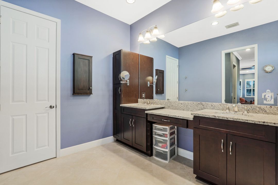 9096 Isla Bella Cir, Bonita Springs, FL 34135