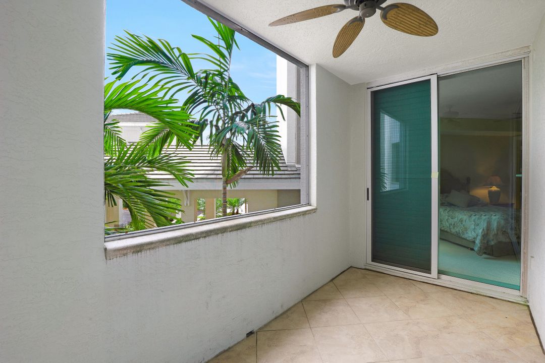 295 Grande Way #2, Naples, FL 34110