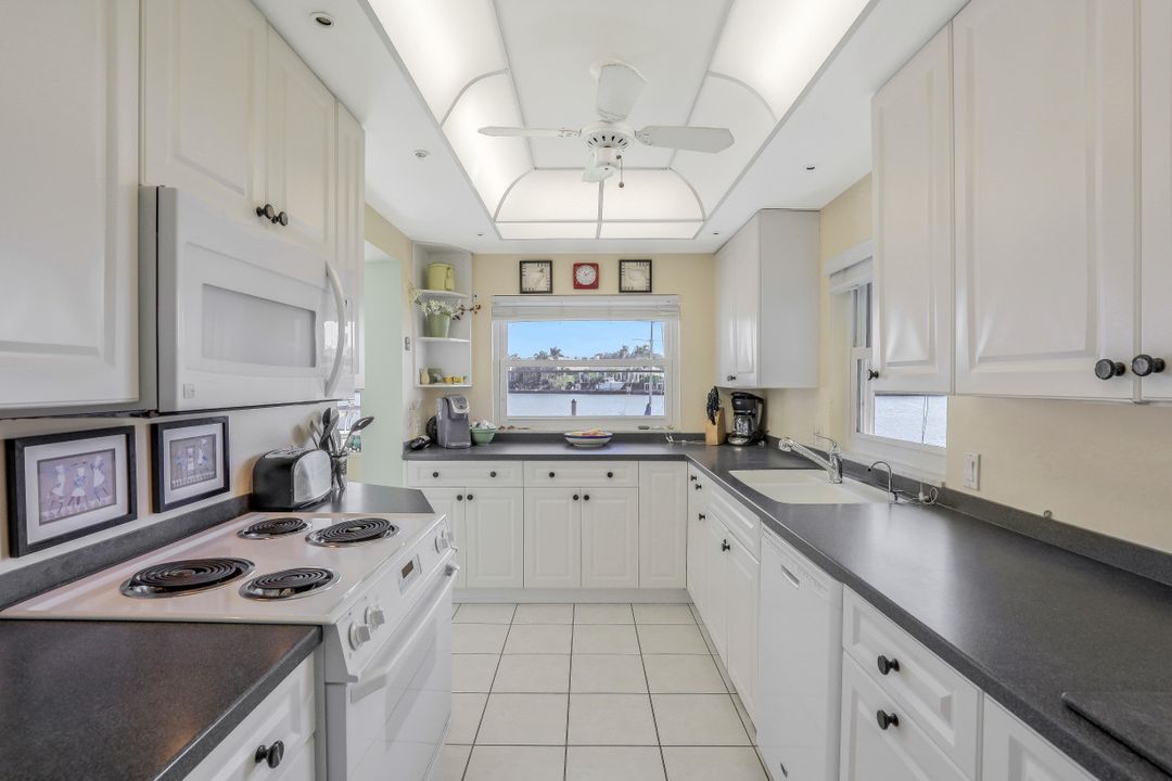 3400 Gulf Shore Blvd N #J-1, Naples, FL 34103