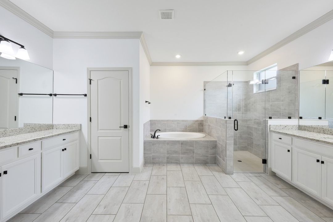 16520 Bonita Landing Cir, Bonita Springs, FL 34135