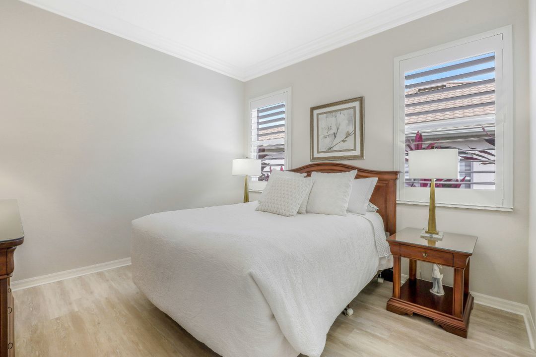 10801 Longshore Way E, Naples, FL 34119