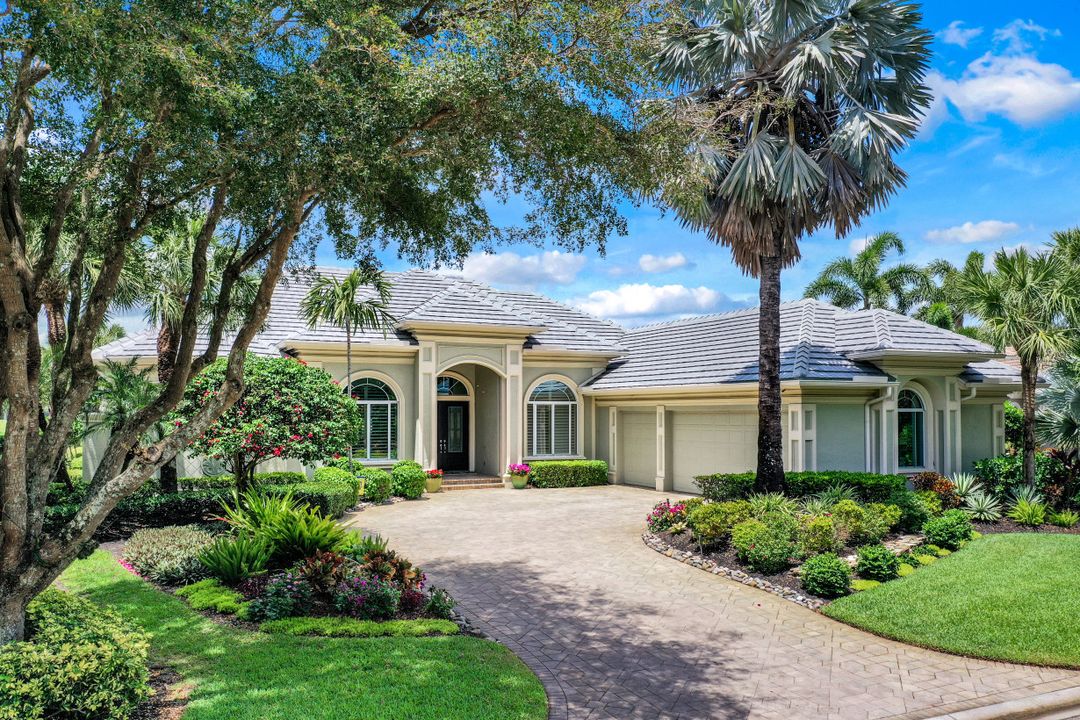 22270 Banyan Hideaway Dr, Bonita Springs, FL 34135