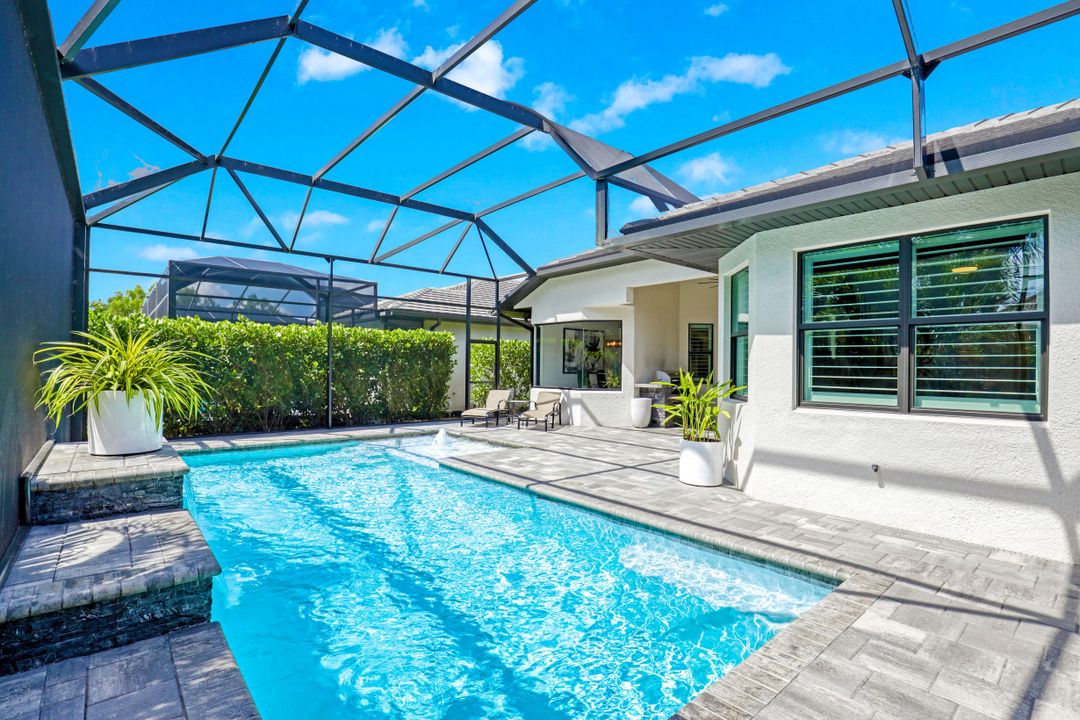 10086 Palazzo Dr, Naples, FL 34119