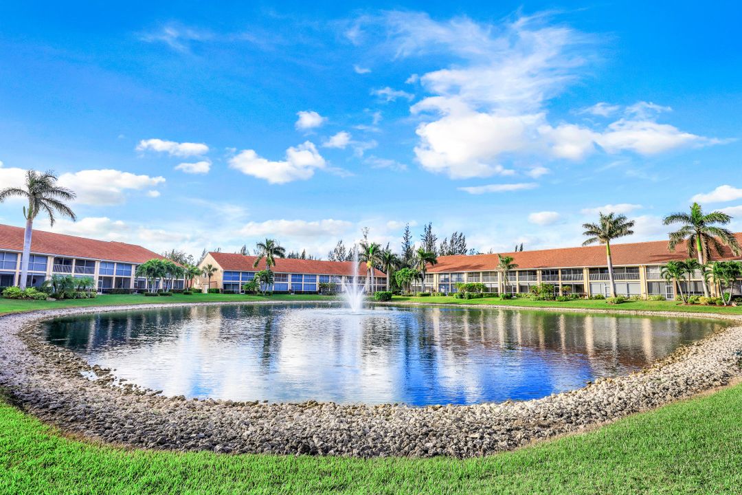 2365 Bayou Ln #3, Naples, FL 34112