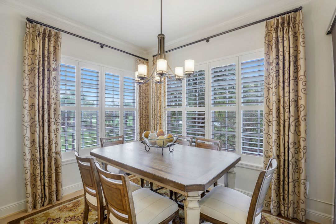 9201 Quartz Ln Apt 201 #201, Naples, FL 34120