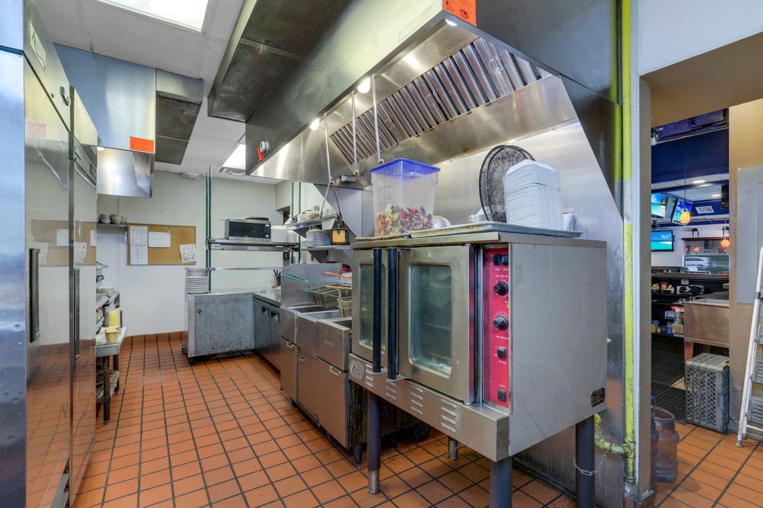 1217 Del Prado Blvd S, Cape Coral, FL 33990