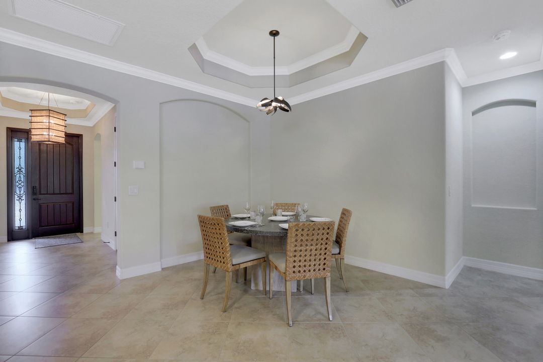 9530 Piacere Way, Naples, FL 34113
