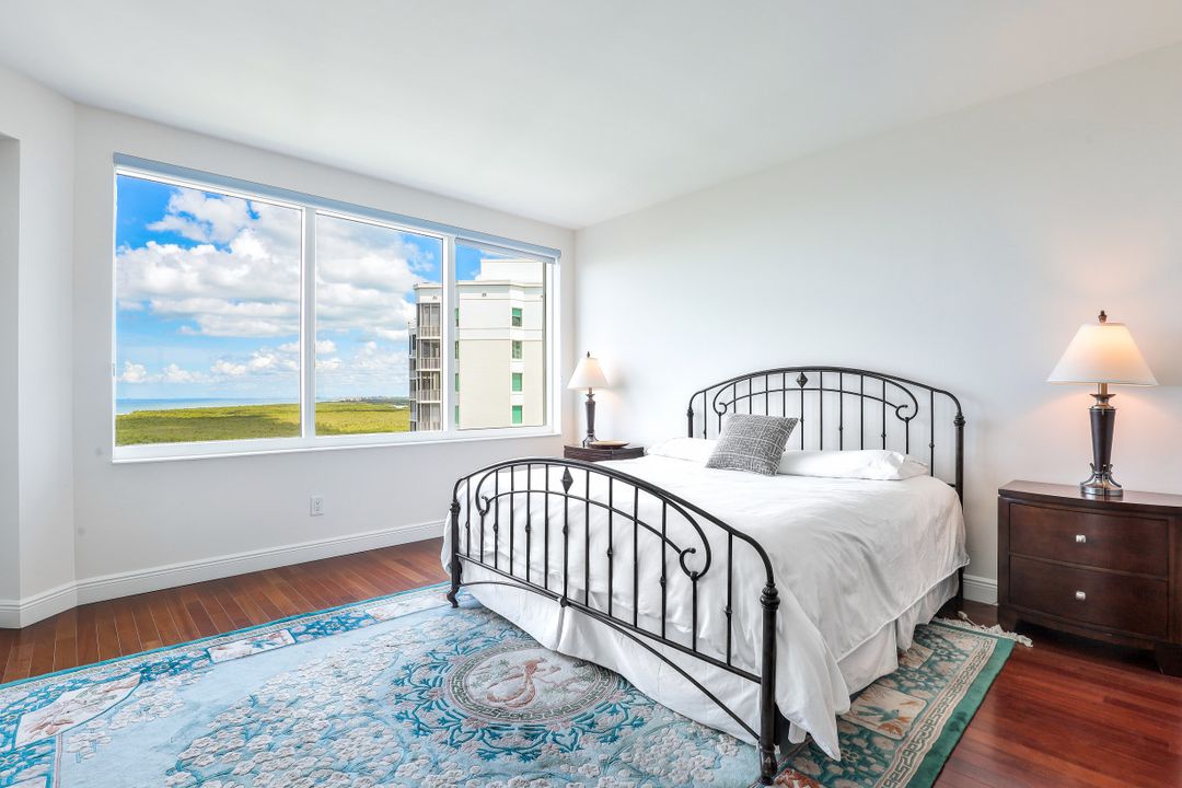 275 Indies Way #1605, Naples, FL 34110