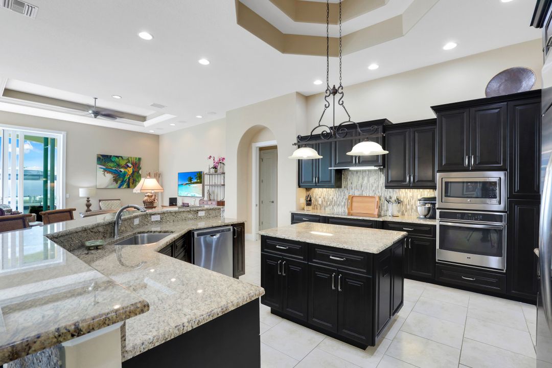 2405 SW 50th St, Cape Coral, FL 33914