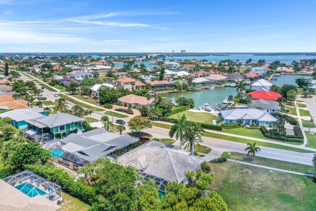 578 N Barfield Dr, Marco Island, FL 34145