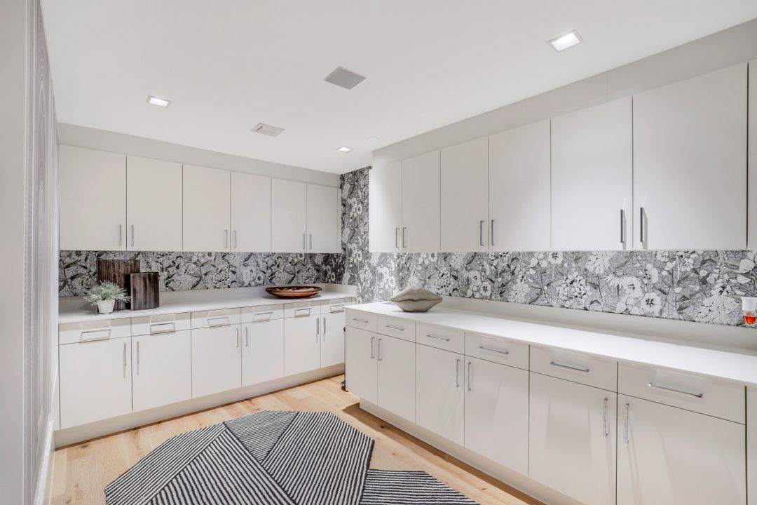 6897 Grenadier Blvd #504, Naples, FL 34108