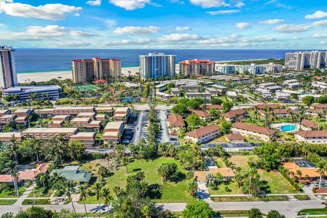 122 Greenbrier St, Marco Island, FL 34145