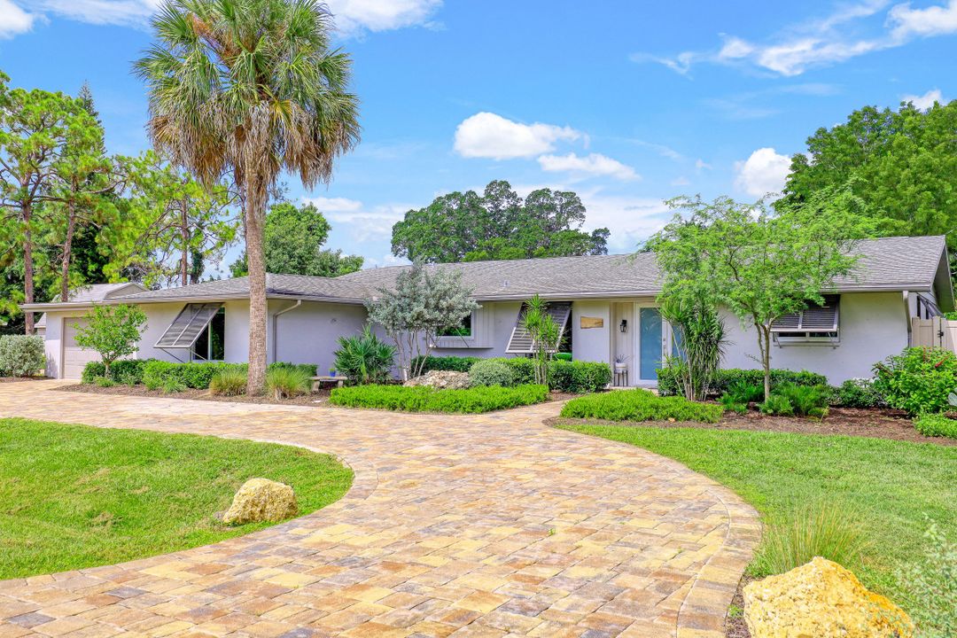 8719 Crest Ln, Fort Myers, FL 33907
