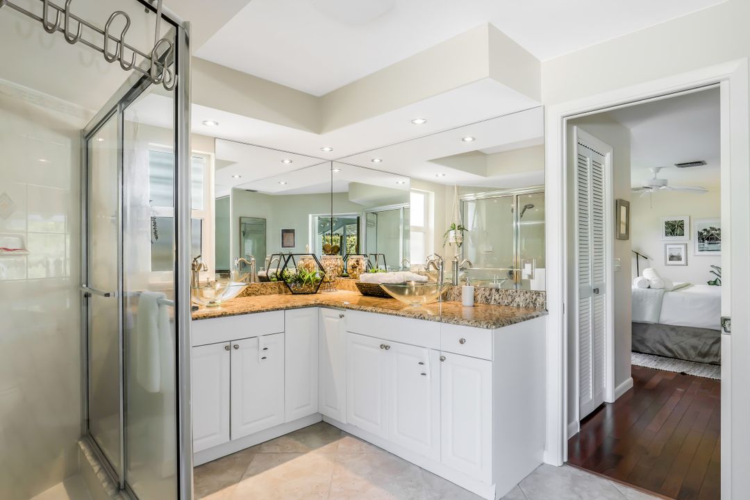 4459 Parrot Ave, Naples, FL 34104