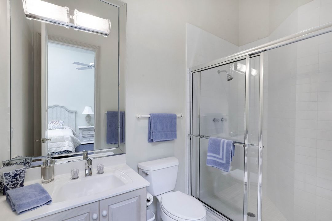 8089 Via Vecchia, Naples, FL 34108