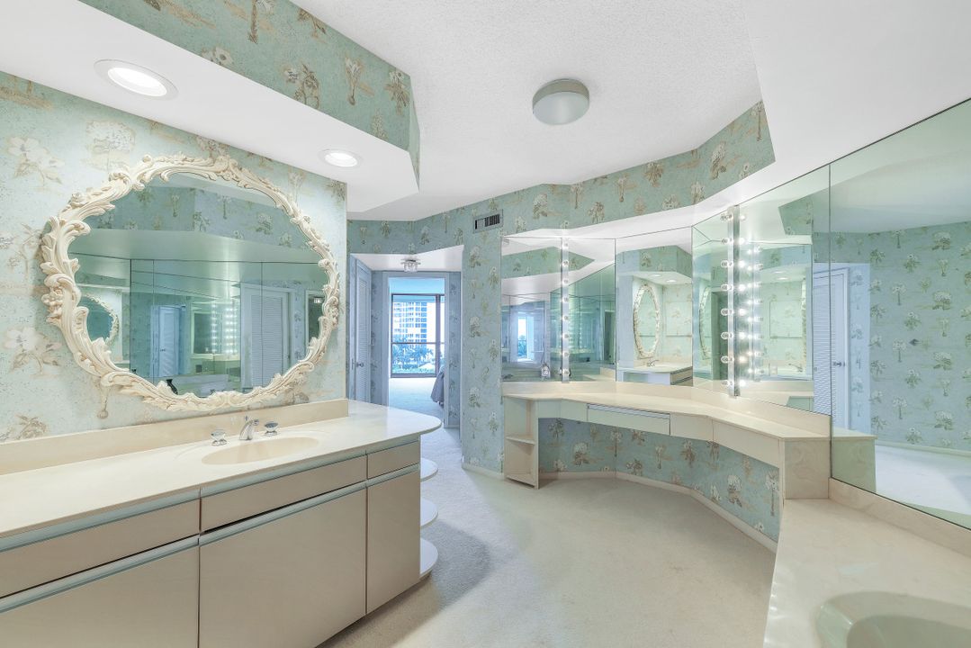 4401 Gulf Shore Blvd N #601, Naples, FL 34103