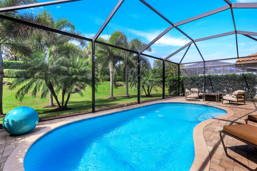 9081 Isla Bella Cir, Bonita Springs, FL 34135
