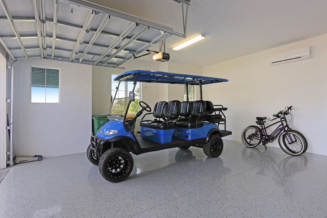 6035 Plana Cays Dr, Naples, FL 34113