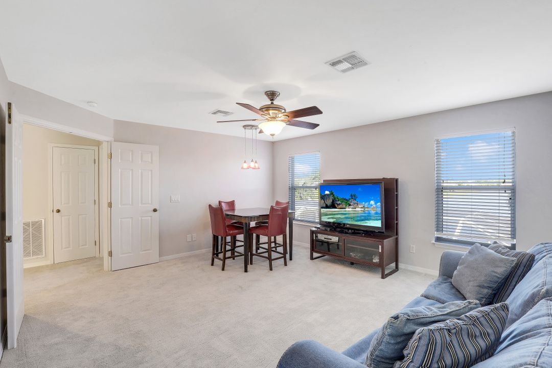 9051 Pittsburgh Blvd, Fort Myers, FL 33967