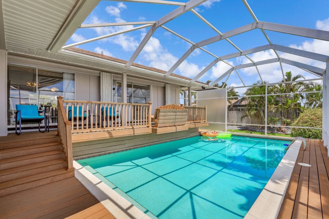 1585 Jamaica Ct, Marco Island, FL 34145