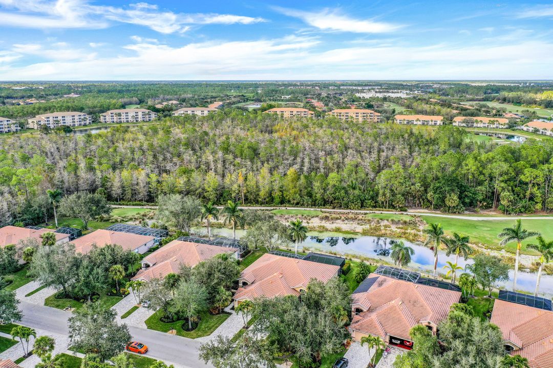 8755 Naples Heritage Dr, Naples, FL 34112