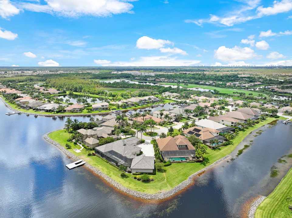 9337 Granite Ct, Naples, FL 34120