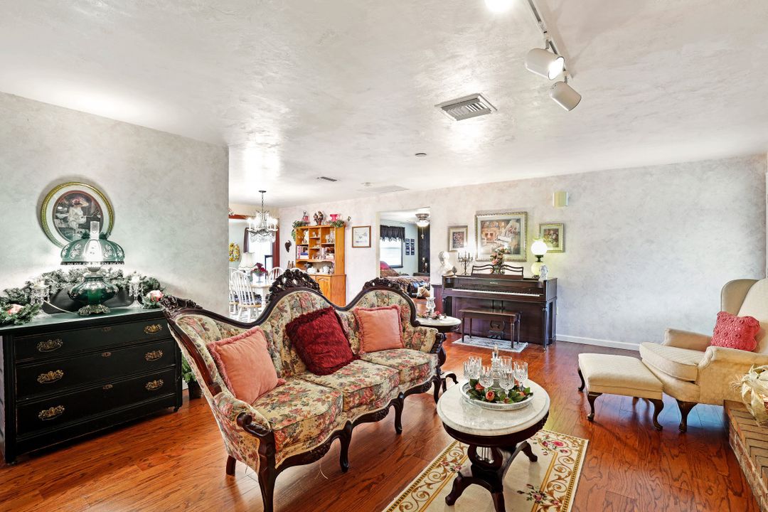 6630 Carmelita Dr, Fort Myers, FL 33905